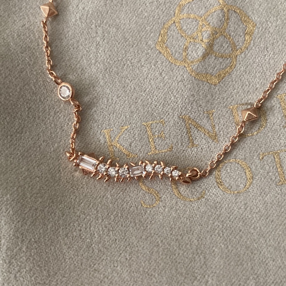 NEW Kendra Scott Kim Pendant Necklace Caterpillar Gold Layering Necklace NWOT - Picture 5 of 7